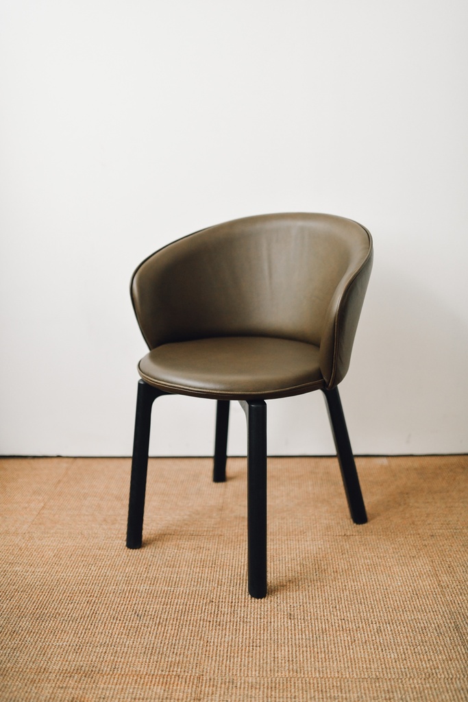 Glide Chair upholstered seat(black oak,puglia 0112 static)