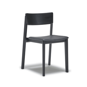 Poise Chair upholstered(black oak,alabama 005 armour)